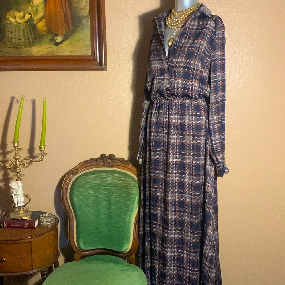 NWT Love Is Made In Italy Plaid Dress.  Sz L